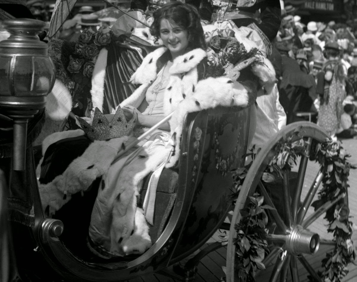 Vintage beauty pageant before